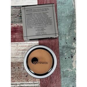 glominerals NIB glocamoflauge oil-free Natural Makeup Made in USA .12 oz Tan